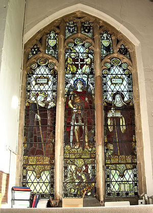 Витраж в церкви г. Марч. Слева направо ‒ св. Этельдреда, архангел Михаил и св. Вендреда (предоставила Dr Avril Lumley-Prior)