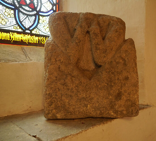 Высеченный «Камень сердца» в Пикерке, Кембриджшир (предоставила Dr Avril Lumley-Prior)
