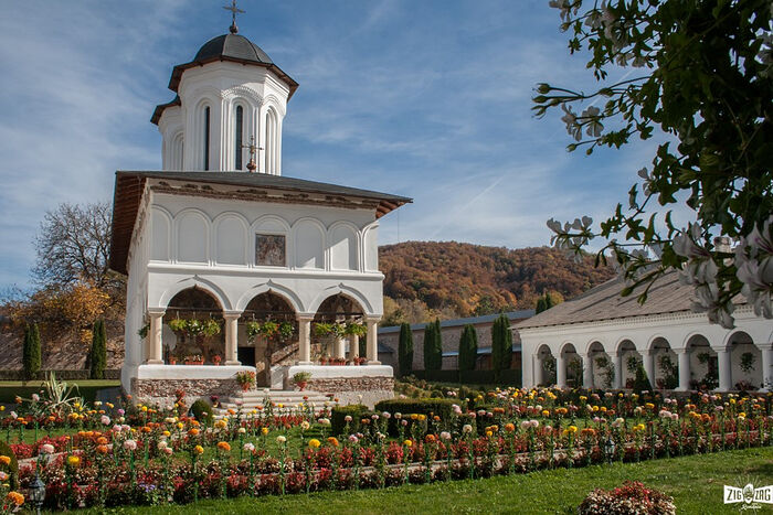 Aninoasa Monastery, St. Nicholas Church