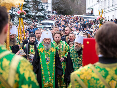 | Thousands of faithful again fill the Kiev Caves Lavra on Sunday of the Cross (+VIDEO) | The Paradise