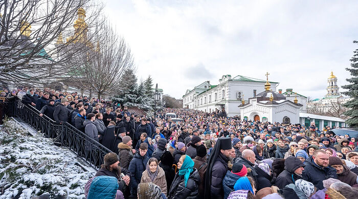 Священный Синод призвал международное сообщество возвысить голос в защиту верующих Украинской Православной Церкви