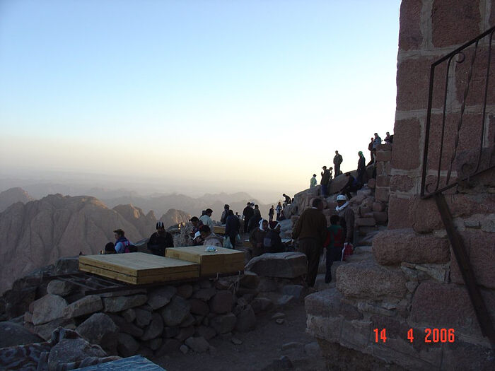 Lever de soleil sur le mont Sinaï