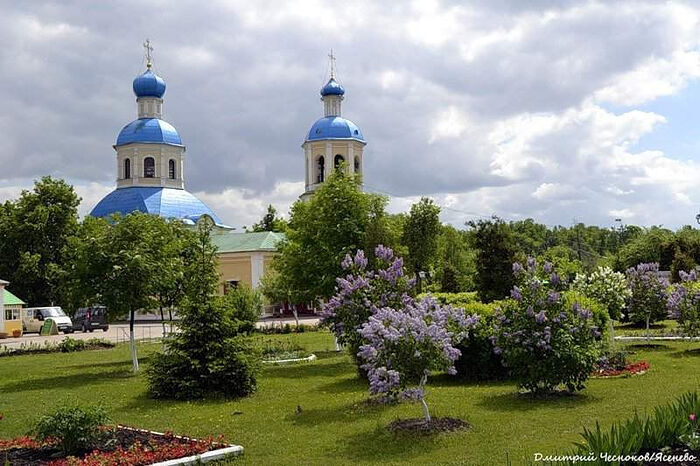 Ο Ιερός Ναός των Πρωτοκορυφαίων Αποστόλων Πέτρου και Παύλου στο Γιάσενεβο, το Μετόχι της Ιεράς Μονής «Όπτινα Πούστιν» στη Μόσχα