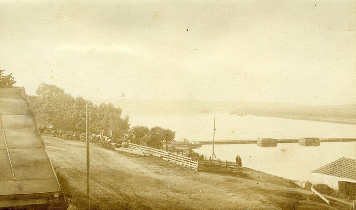 Pontoon bridge in Kasimov. Photo taken in 1905