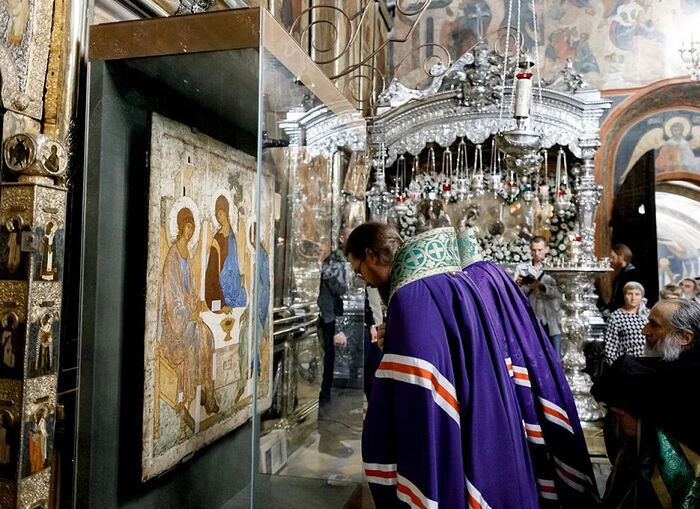 The famous Trinity Icon returned to the Holy Trinity-St. Sergius Lavra for several days last summer. Photo: kommersant.ru