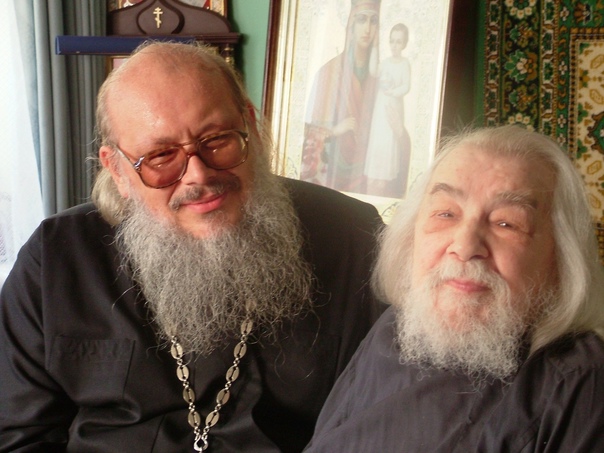 Ο Πρωτοπρεσβύτερος Σέργιος Πραβντολιούμποβ με τον πατέρα Ιωάννη