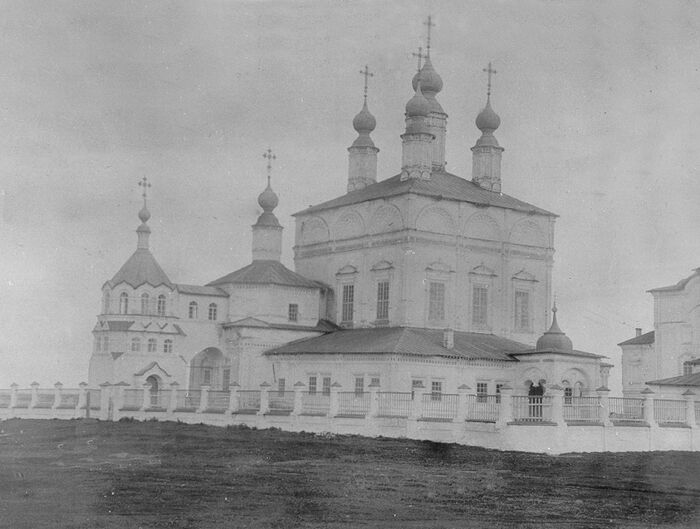 The Resurrection Cathedral, Lalsk