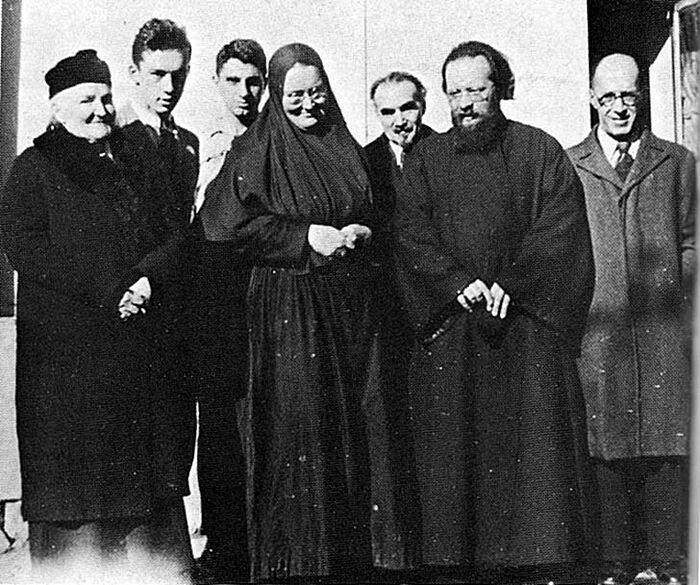 Το 2004, ο πατέρας Ντμίτρι αγιοποιήθηκε από το Πατριαρχείο της Κωνσταντινούπολης. Ο Αρχιεπίσκοπος του Παρισιού Καρδινάλιος Ζαν-Μαρί Λιουστιζέ ανακοίνωσε ότι η Καθολική Εκκλησία θα τιμήσει επίσης τους Μάρτυρες της Λουρμέλ, συμπεριλαμβανομένου και του Ντμίτρι Κλεπίνιν, ως αγίους και προστάτες της Γαλλίας