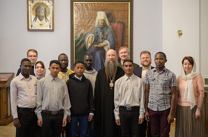 Африканские студенты МПГУ посетили Московскую духовную академию