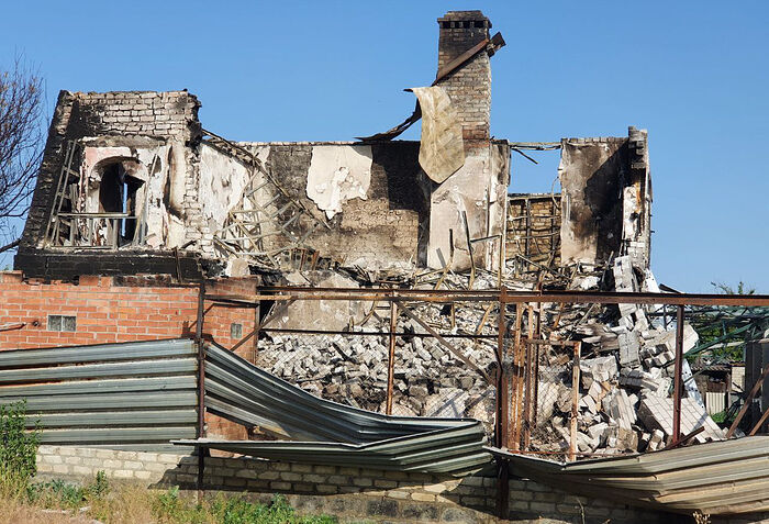 Разрушенный дом о. Сергия