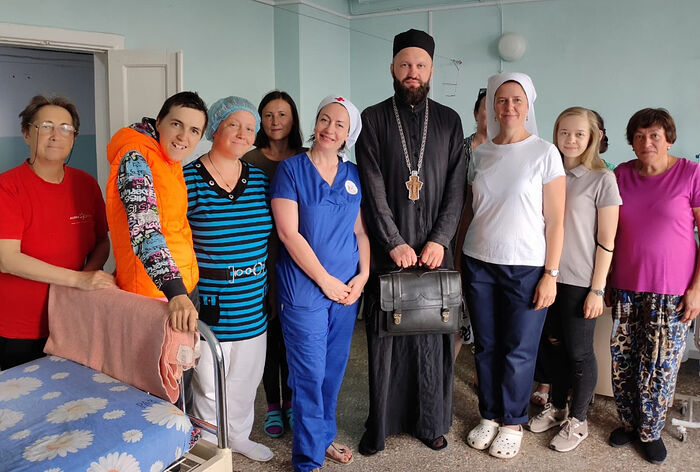 В Запорожье преподаватели Учебного центра больницы святителя Алексия начали обучать медсестер по уходу