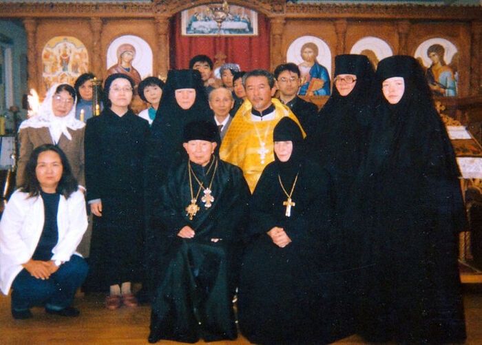 Осень 2003 г. Визит настоятельницы Южно-Уссурийского Рождества Богородицы женского монастыря игуменьи Варвары (Волгиной)