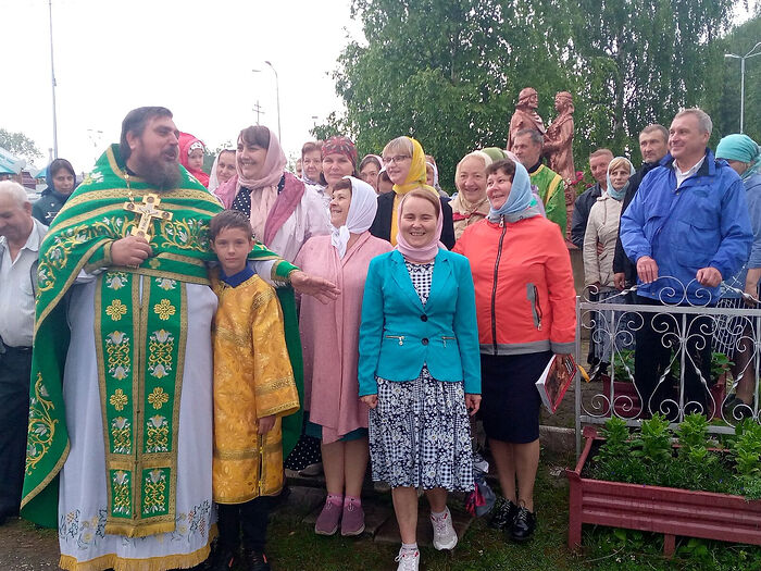 The closely-knit community of the Church of St. Seraphim of Sarov in Konosha, the Arkhangelsk Region