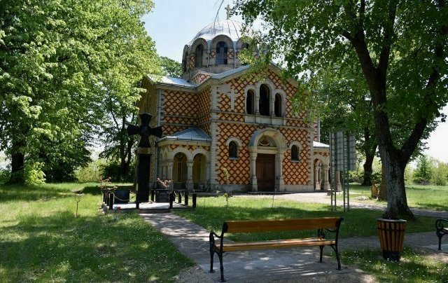 Троицкий храм села Горни Адровац