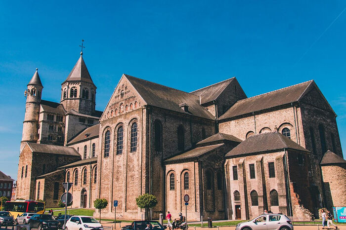 Коллегиальная церковь Св. Гертруды в Нивеле