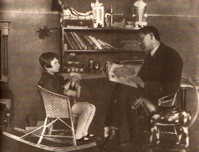Корней Чуковский с дочкой Мурочкой