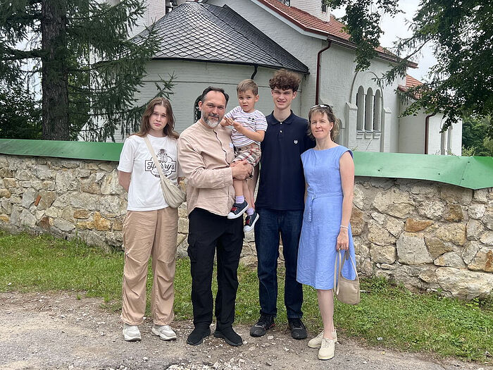 Протоиерей Василий Гелеван с семьей