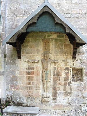 Распятие с внешней стороны аббатства Ромси в Хэмпшире (любезно предоставила Elizabeth Hallett, Romsey Abbey)