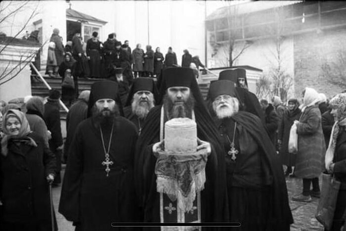 Ο πατήρ Ιππόλυτος και ο πατήρ Ιωάννης Κρεστιάνκιν