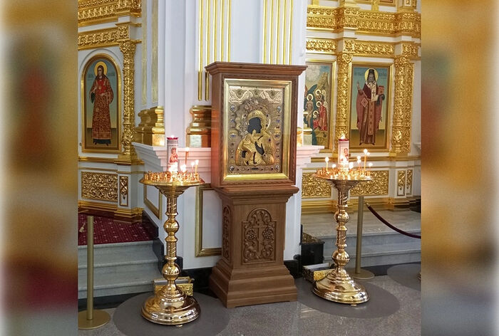 По благословению Святейшего Патриарха Кирилла чудотворная Феодоровская икона Божией Матери перенесена в Костромской кремль