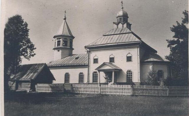 The church in the village of Reshetniki. Photo: sobory.ru