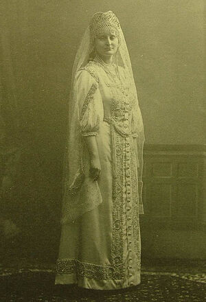 Графиня Анастасия Васильевна Гендрикова в боярском наряде, 1913 г.