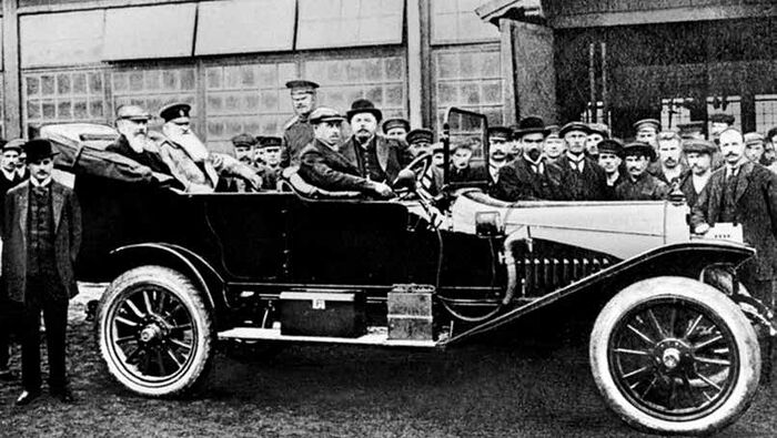 Один из лучших в мире автомобилей компании Руссо-Балт, выпуска 1913 г.