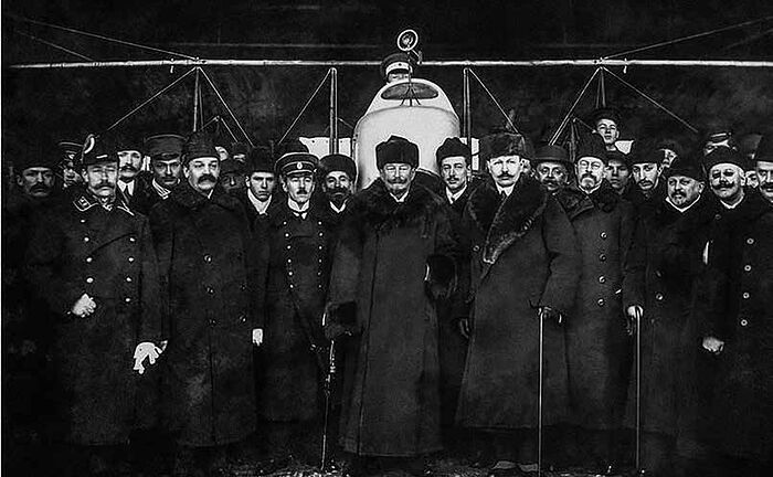 Члены Императорского всероссийского аэроклуба. 1913 г.