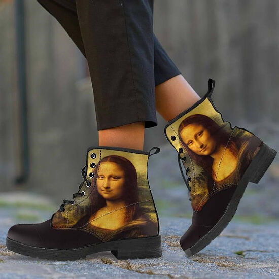 Mona Lisa Boots. Фото: Kaboodleworld