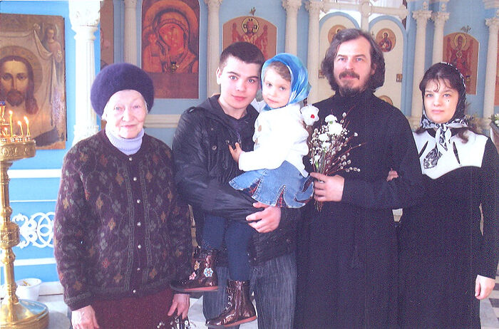 Отец Сергий с семьей