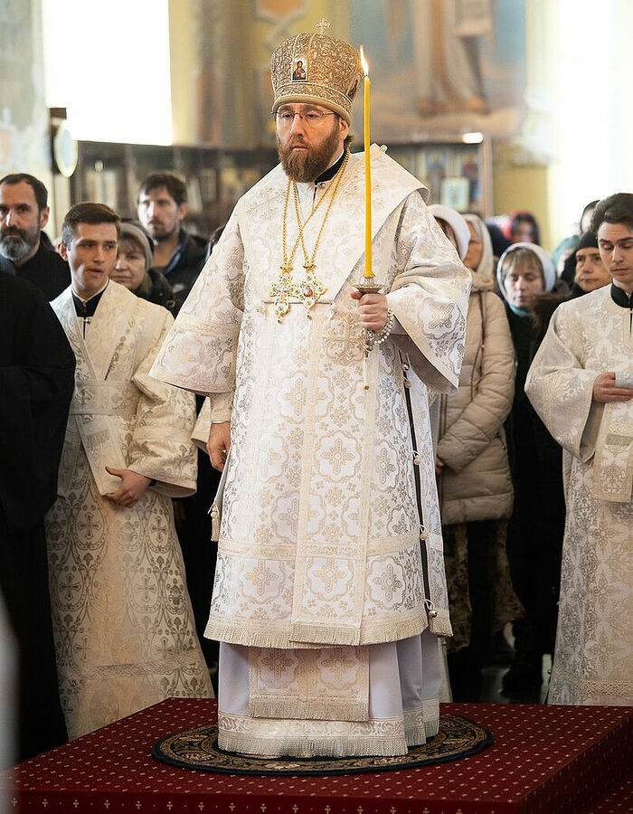 8 декабря 2023 года. Митрополит Саратовский и Вольский Игнатий встречает саратовских святителей в Покровском соборе