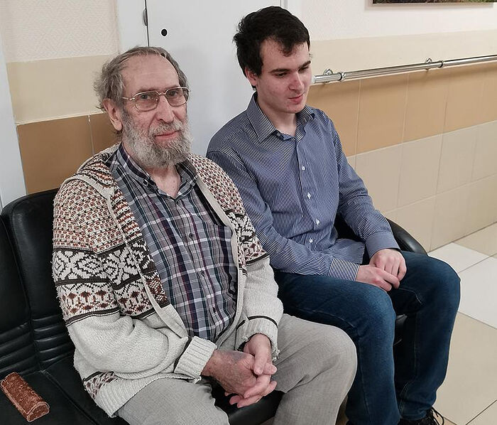 В больнице с младшим сыном Василием за неделю до кончины