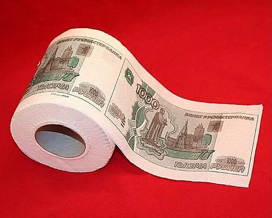 Туалетная бумага с изображением банкноты достоинством 1000 рублей