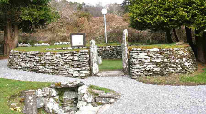 «Дом святой Гобнаты» и один из ее источников в Балливурни (источник – Irish Heritage News)