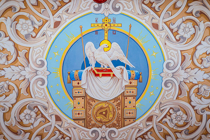 Престол уготованный. Фрагмент росписи крипты Знаменского храма
