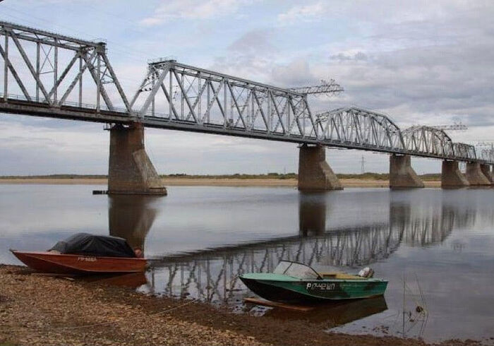 The bridge over the Pechora River by Naberezhnaya