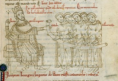 Беренгар I (сидит слева), которого папа Иоанн X короновал в 915 году императором Запада. Иллюстрация: wikipedia.org