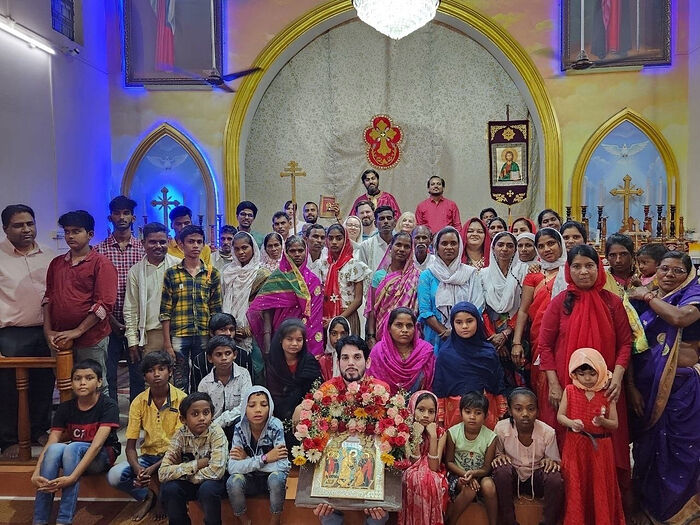 Parishioners of the church of the Holy Trinity in Chandrapur