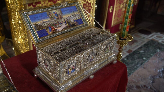 Reliquary with the girdle of the Most Holy Theotokos